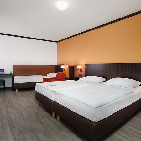 Trans World Hotel Donauwelle Linz Exterior photo