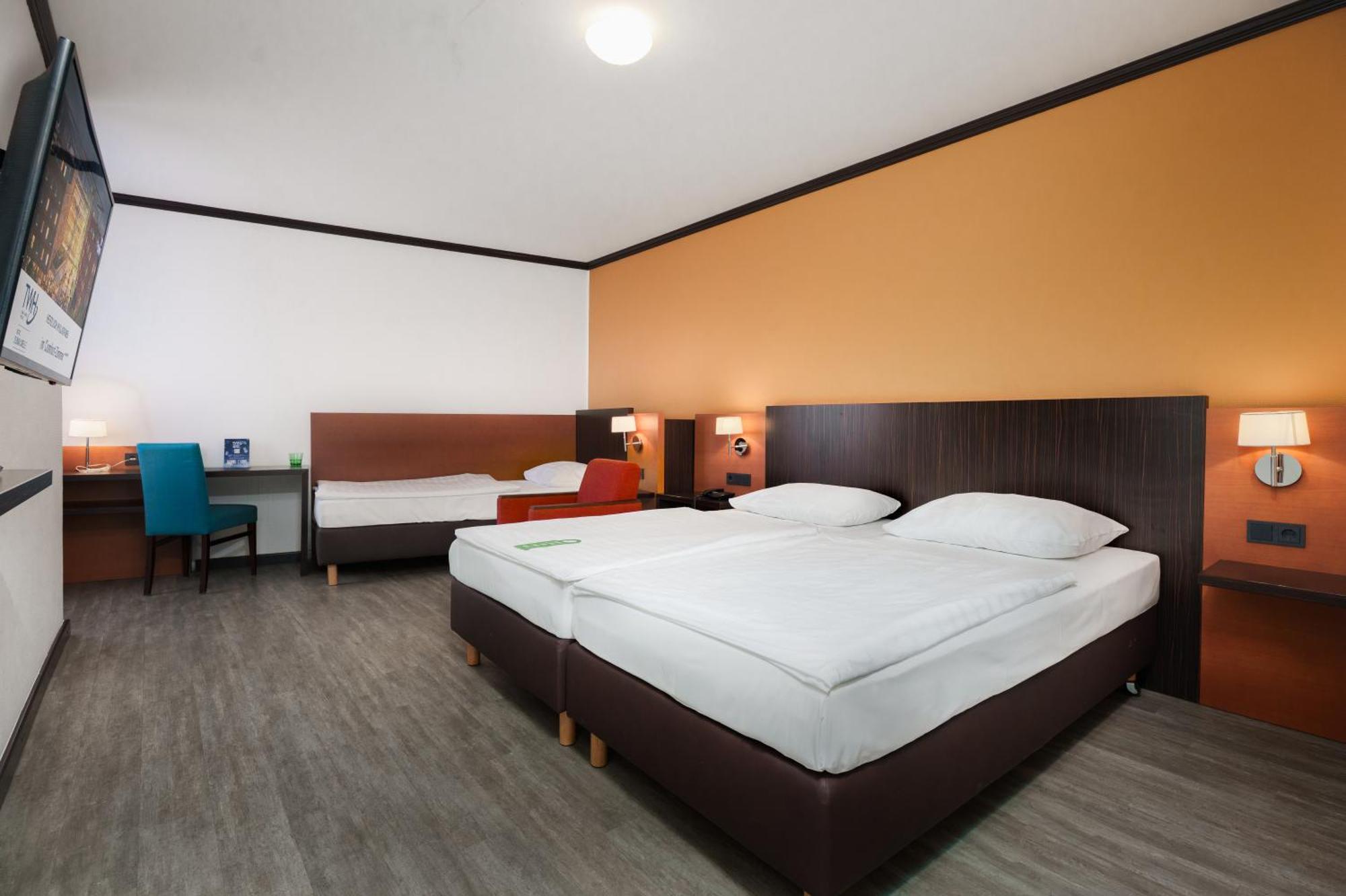 Trans World Hotel Donauwelle Linz Exterior photo